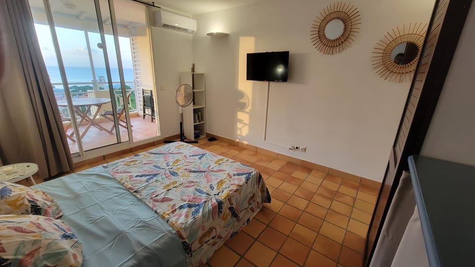Bed, TV and multimedia