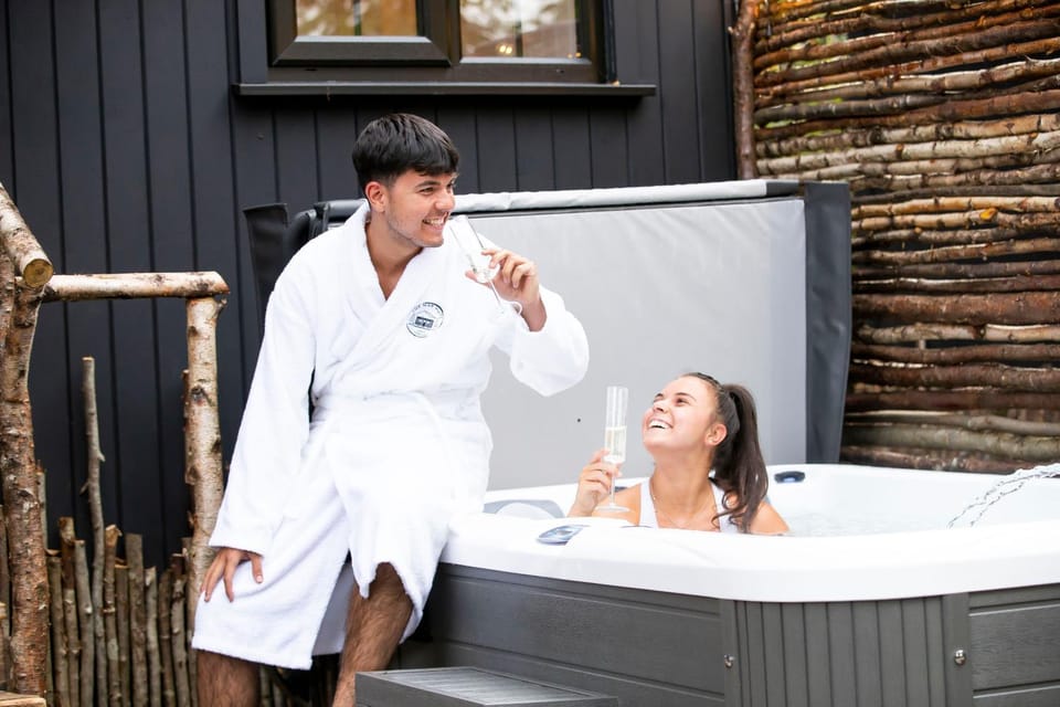 Hot Tub, group of guests