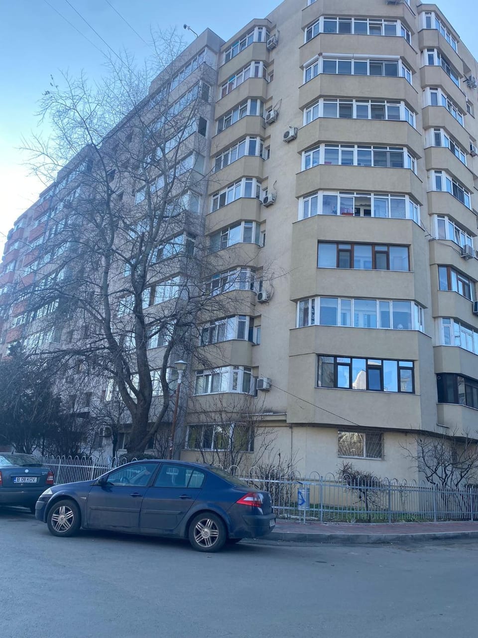 Property building, Day, Street view, Location
