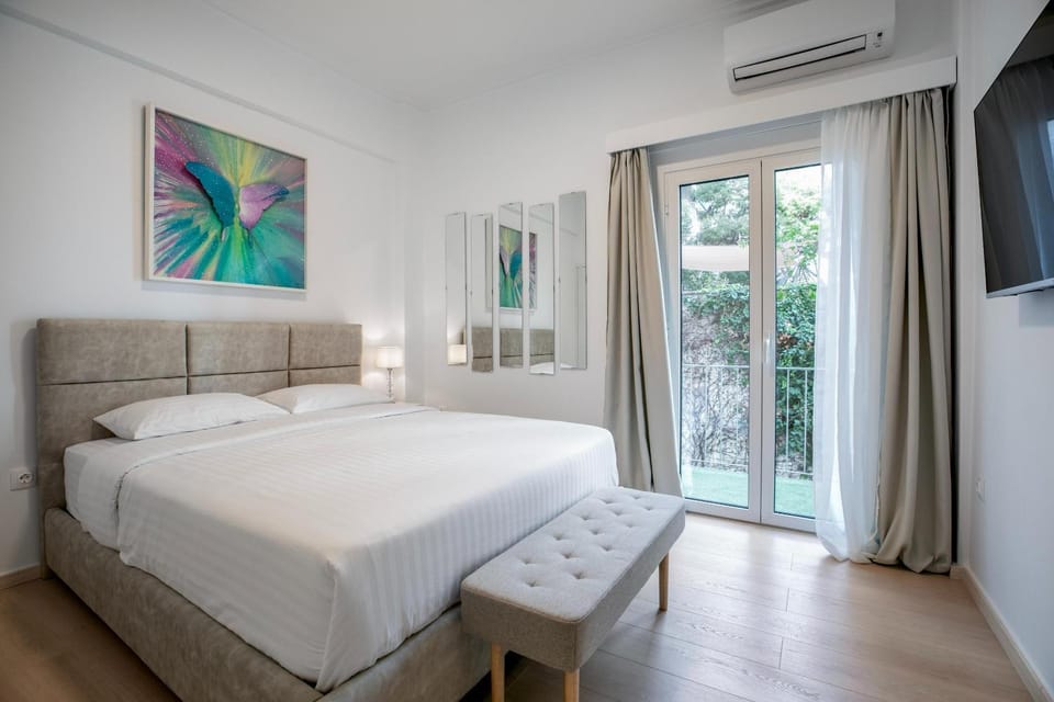 Bed, TV and multimedia, Bedroom, air conditioner