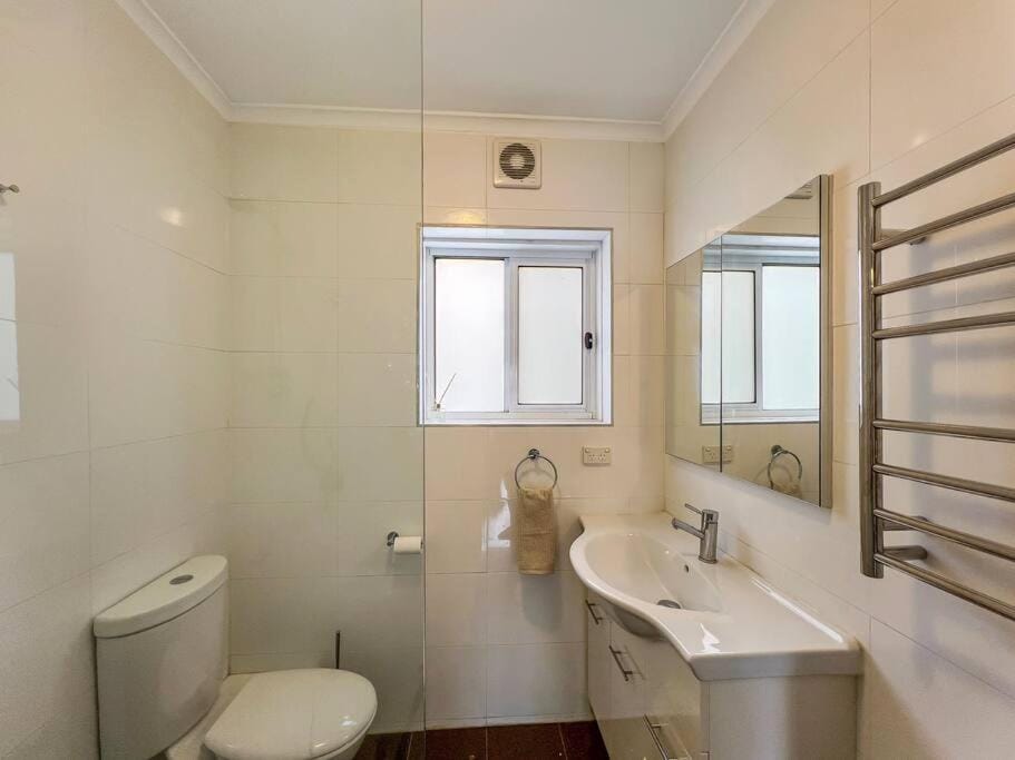 Ground floor one bedroom apartment in Elsternwick Apartment in Melbourne