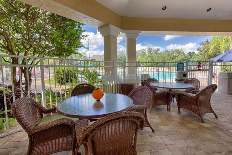 Windsor Palms Gem: Stylish and Fully Equipped House in Four Corners