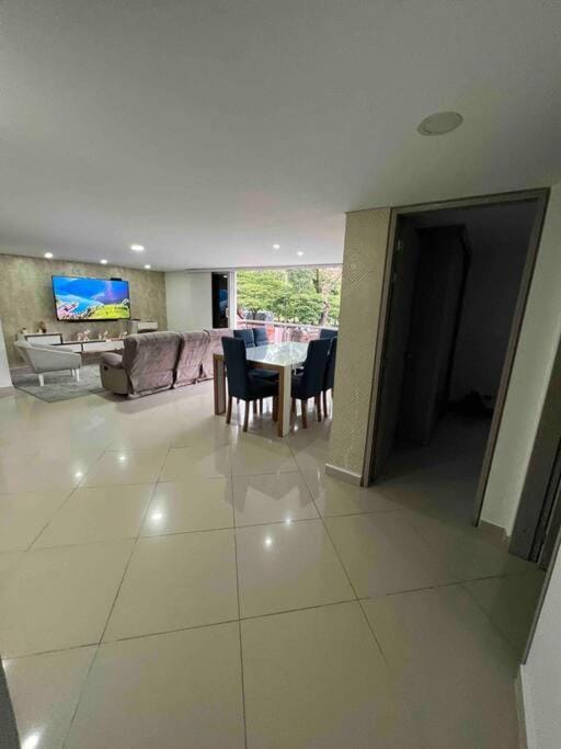 Apto 4 habitaciones privadas 140mtros Apartment in Medellin