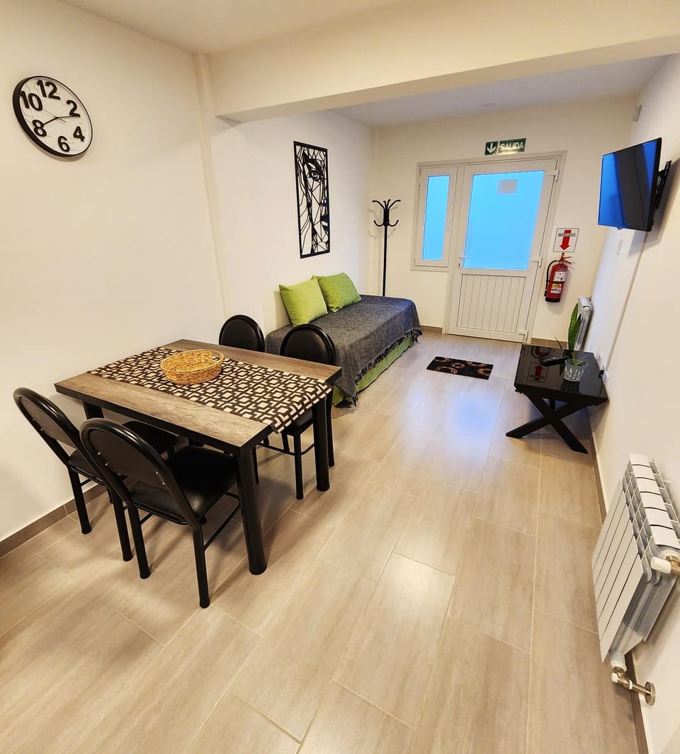 TV and multimedia, Living room, Dining area, heating