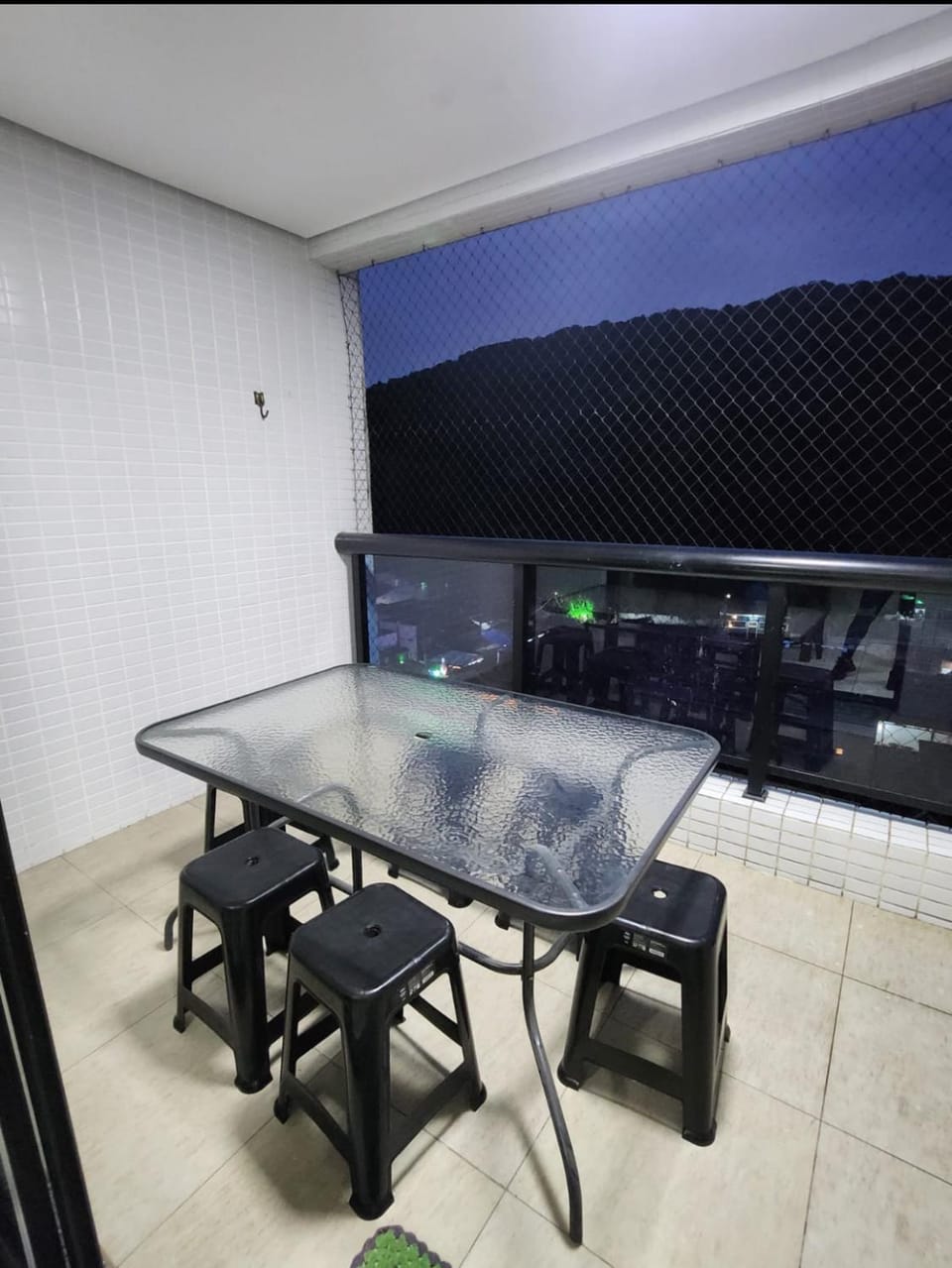 Cap4- Varam, piscina, próximo à praia, 2 vagas de garagem, temporariamente sem churrasqueira Apartment in State of São Paulo