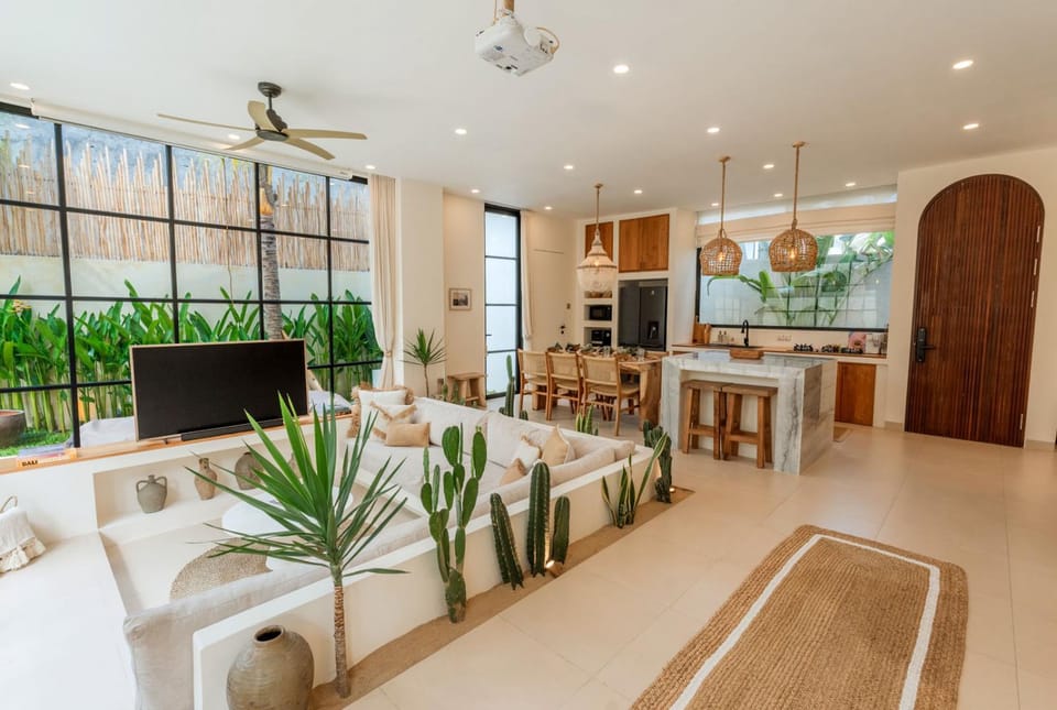 TV and multimedia, Living room, Dining area