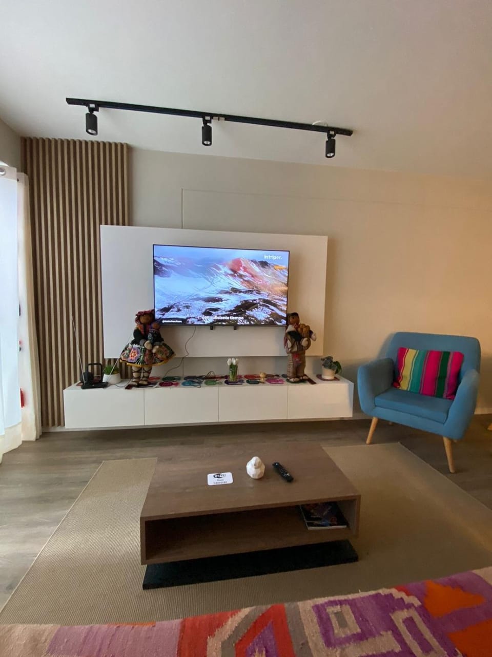 Communal lounge/ TV room