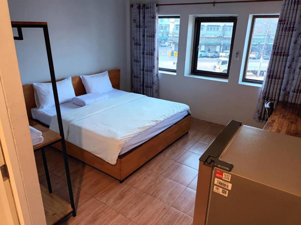 Bed, Photo of the whole room, hair dresser