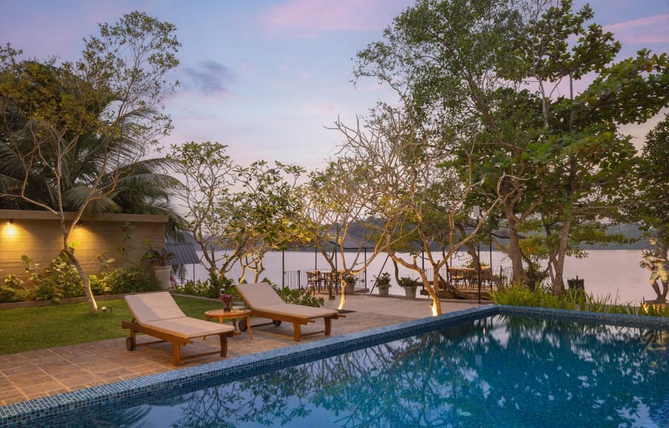 Natural landscape, Garden, Garden view, Lake view, Pool view, Swimming pool, sunbed
