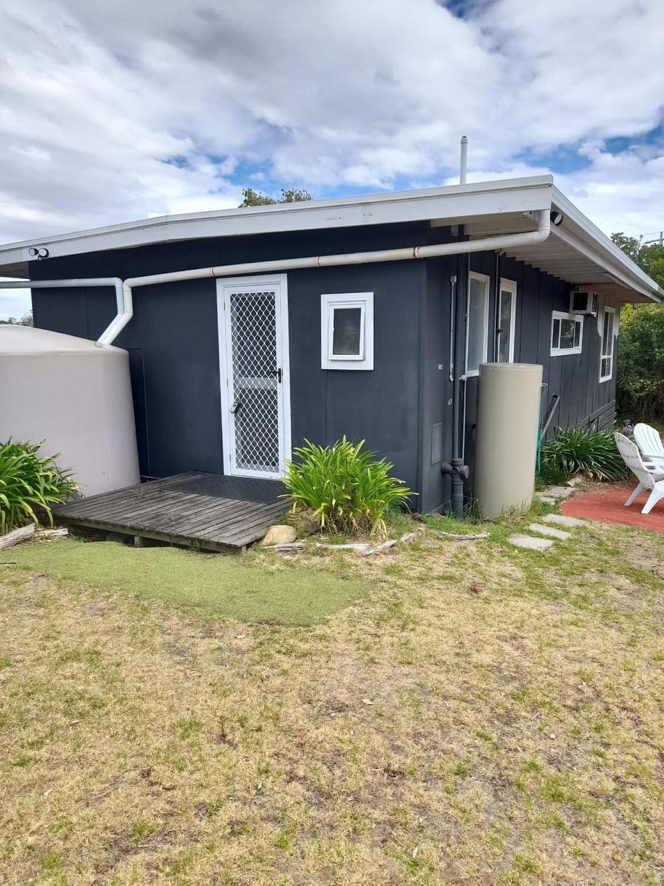 Property building, Day, Garden, Garden view