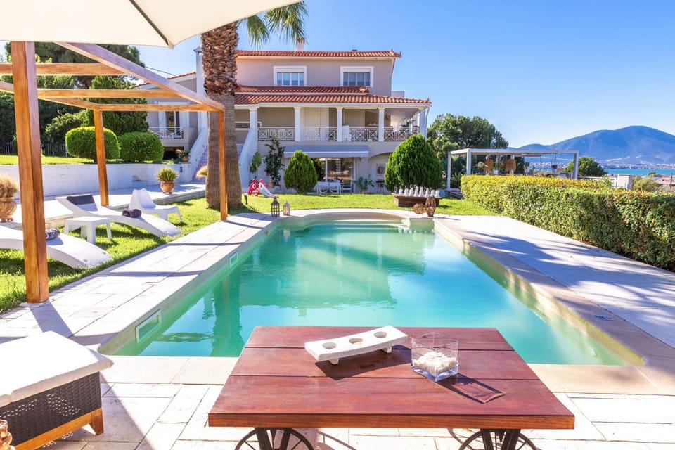 Property building, Natural landscape, Garden, Mountain view, Pool view, Swimming pool