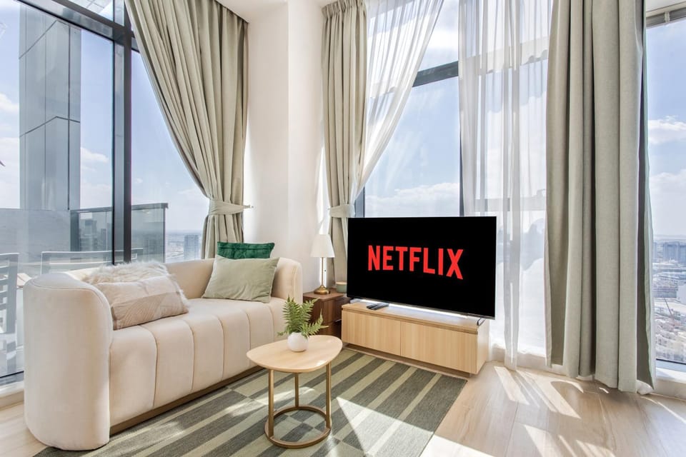 Communal lounge/ TV room, TV and multimedia, View (from property/room), Living room, Seating area