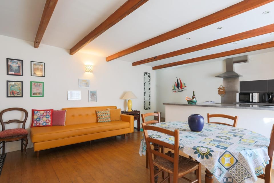 Property building, Living room