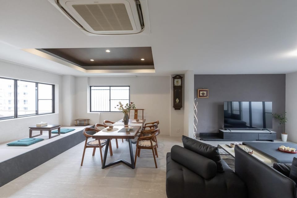 Living room, Dining area