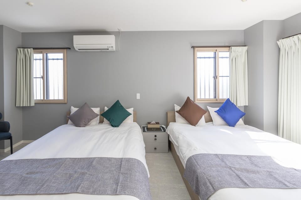 Bed, Bedroom, air conditioner