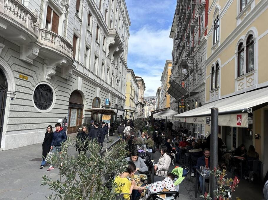 Centro Mazzini 9 Apartment in Trieste