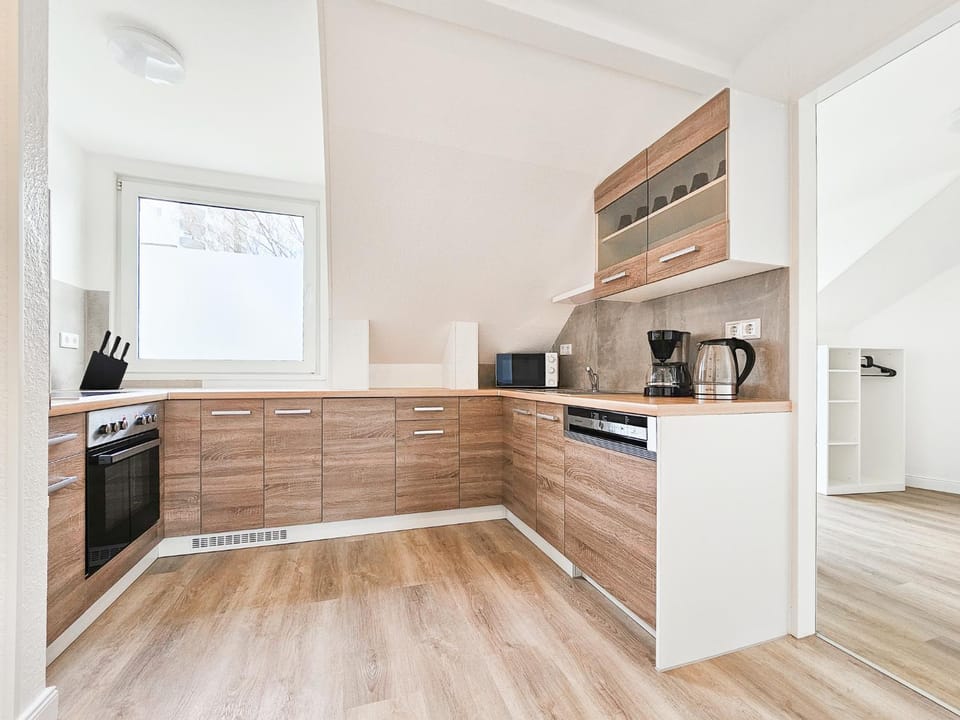 Coffee/tea facilities, dishwasher, minibar, pet friendly, stove, kitchen