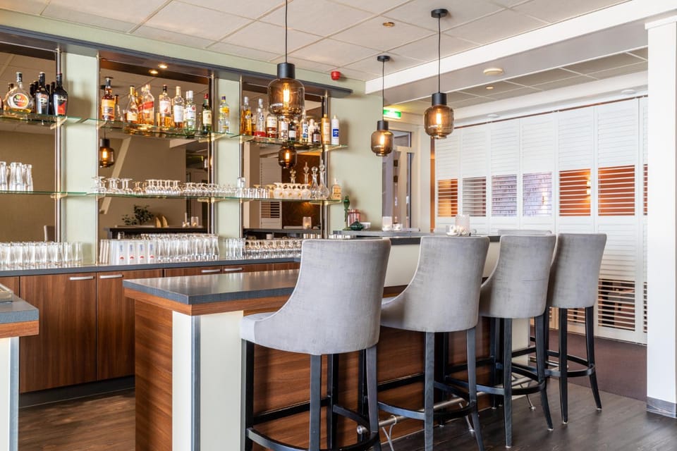 Lounge or bar