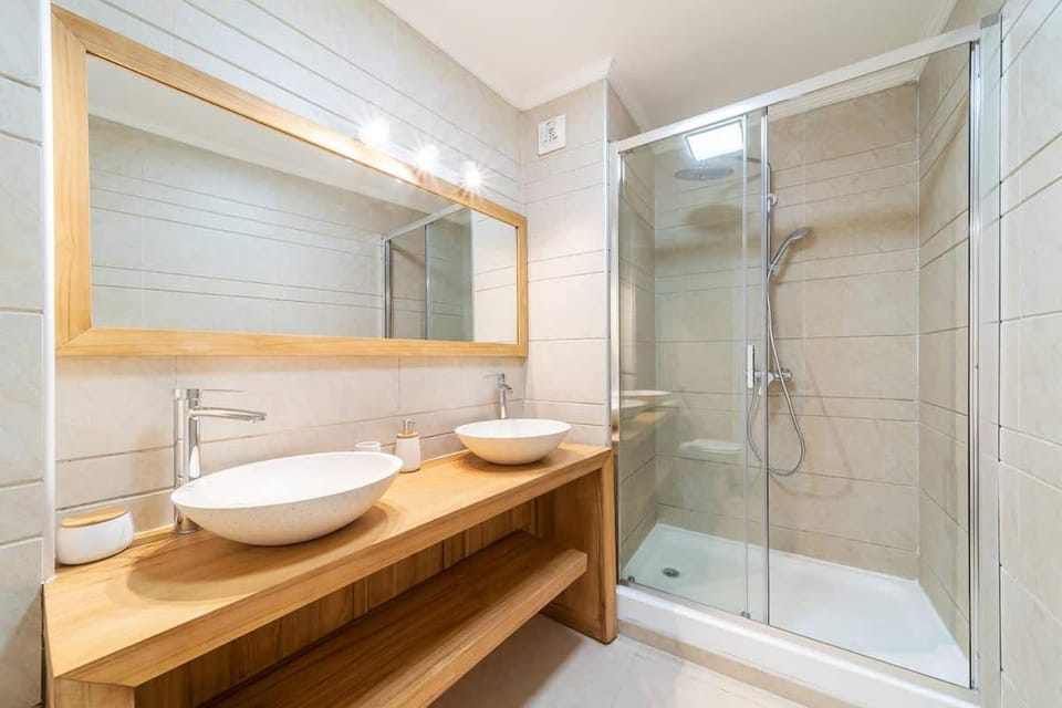 L'HORIZON - Appartement 1 chambre - 2 personnes - Magnifique terrasse avec vue mer dans le quartier de Bellepierre à 2 pas du CHU de Bellepierrre Apartment in Saint-Denis