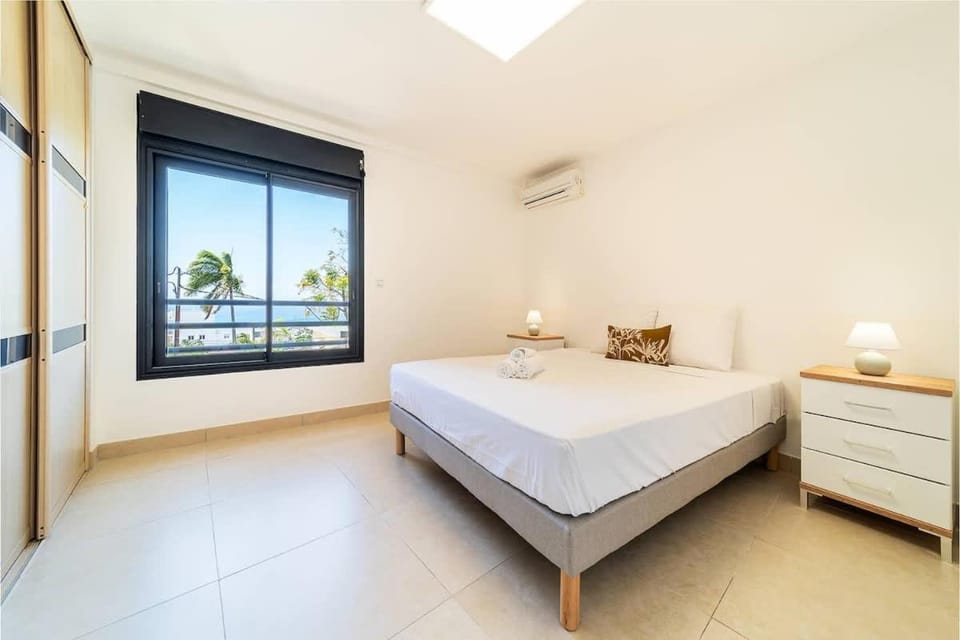 L'HORIZON - Appartement 1 chambre - 2 personnes - Magnifique terrasse avec vue mer dans le quartier de Bellepierre à 2 pas du CHU de Bellepierrre Apartment in Saint-Denis