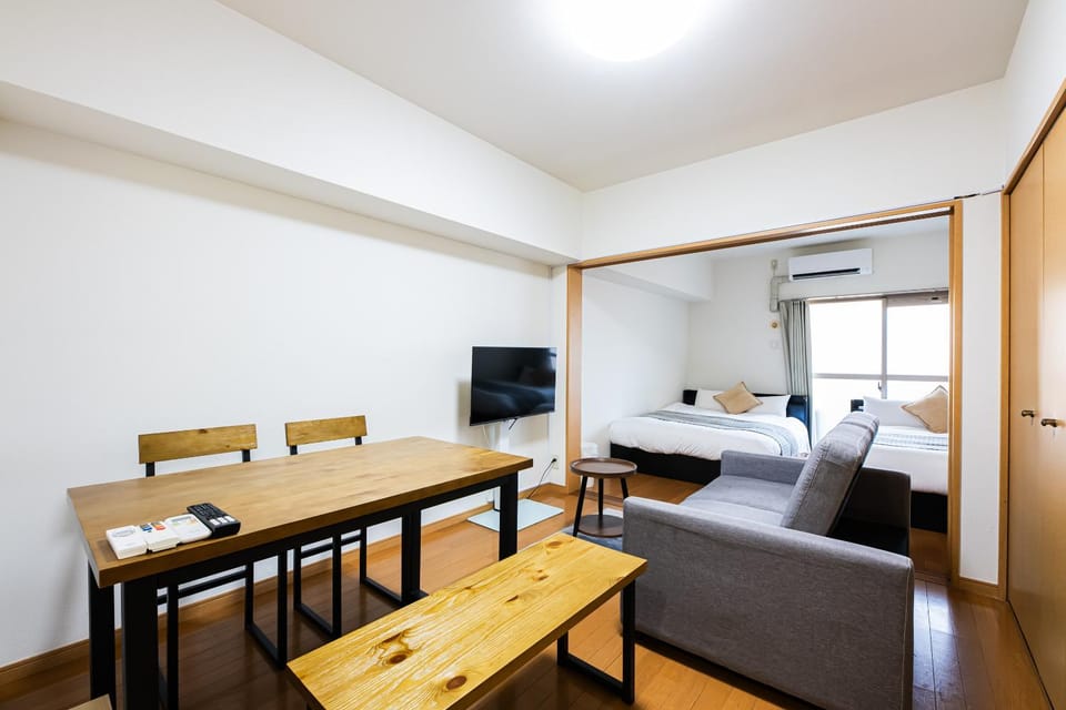 Living room, Photo of the whole room