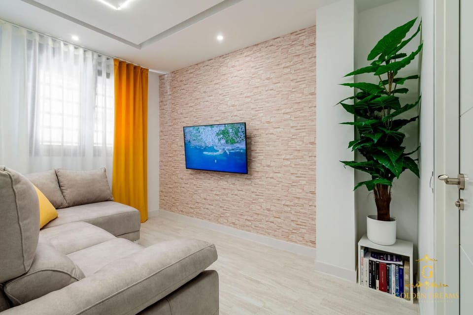 TV and multimedia, Living room, Seating area