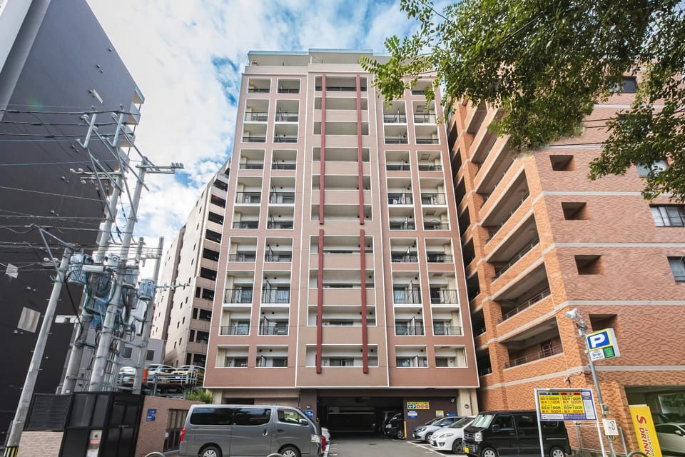 Property building, Day