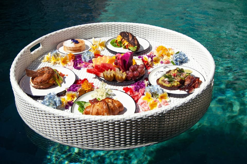 Restaurant/places to eat, Lounge or bar, Breakfast