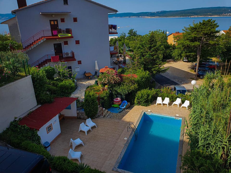 Property building, Sea view, Swimming pool