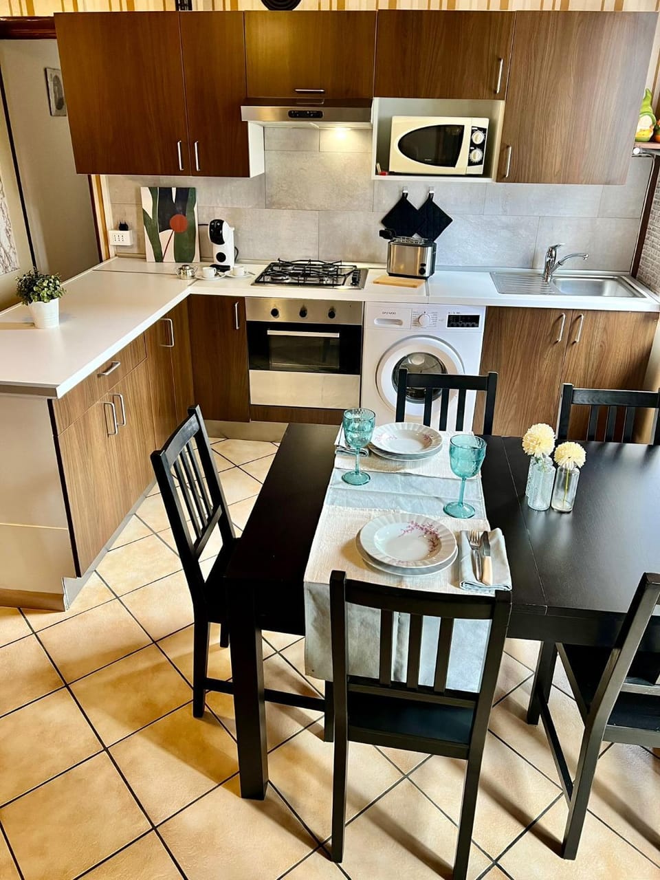Kitchen or kitchenette, Living room, Dining area, dishwasher, pet friendly, stove, toaster