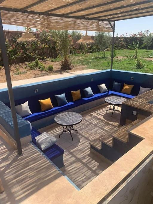 Patio, Seating area