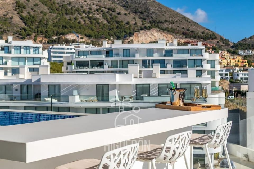 HigueronRentals The Ærie Apartment in Costa del Sol