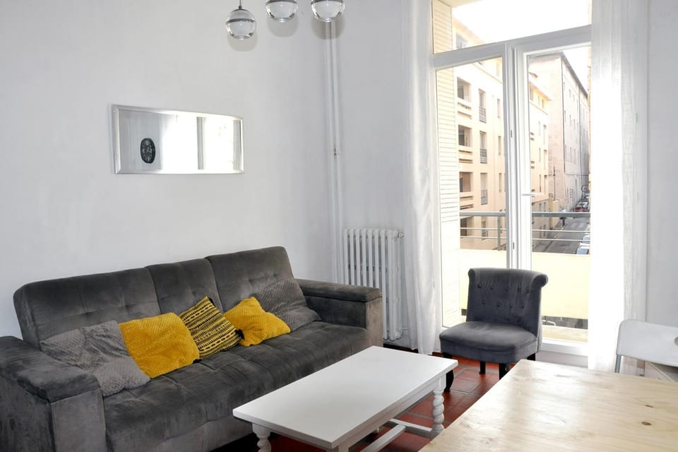 Charming two-bedroom in the heart of Marseille Apartment in Marseille