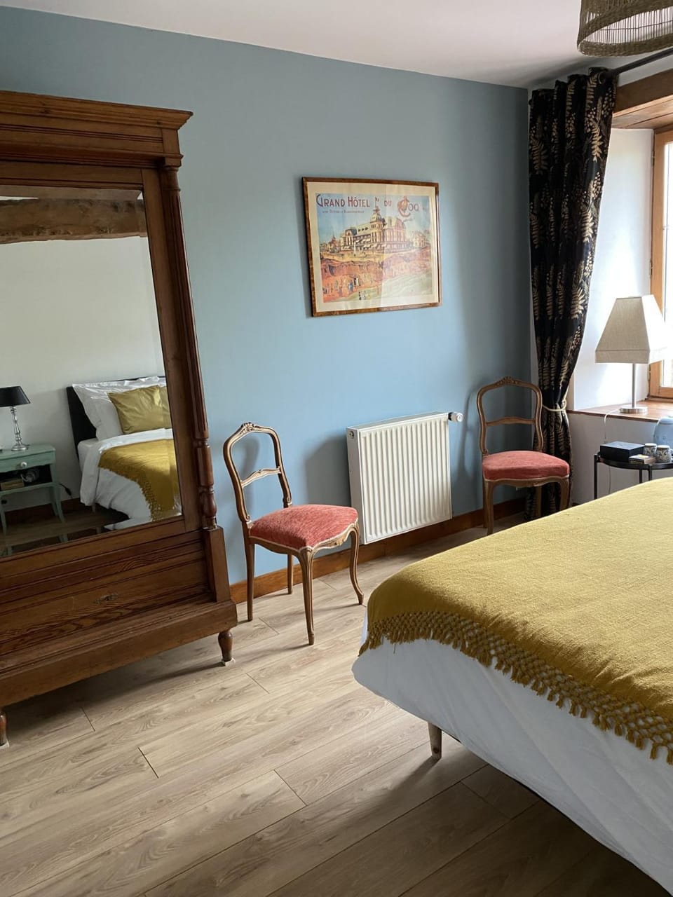 Seating area, Bedroom