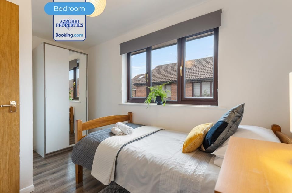 Bed, Bedroom, Text overlay