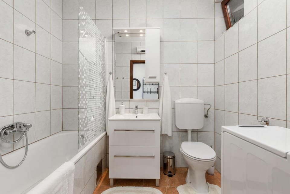Bathroom, Bath