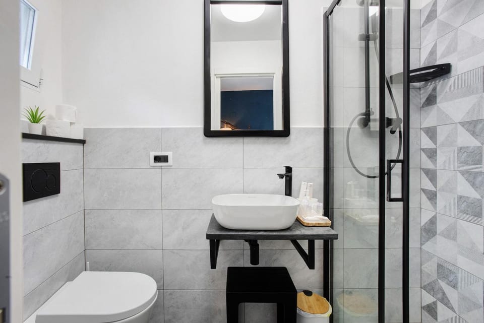 Bathroom, Living room