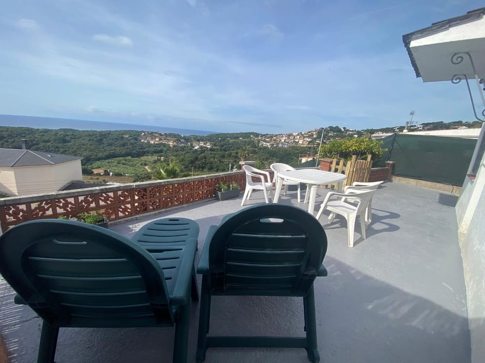 Off site, Garden, Garden, Solarium, View (from property/room), View (from property/room), Garden view, Garden view, Sea view, Sea view, sunbed
