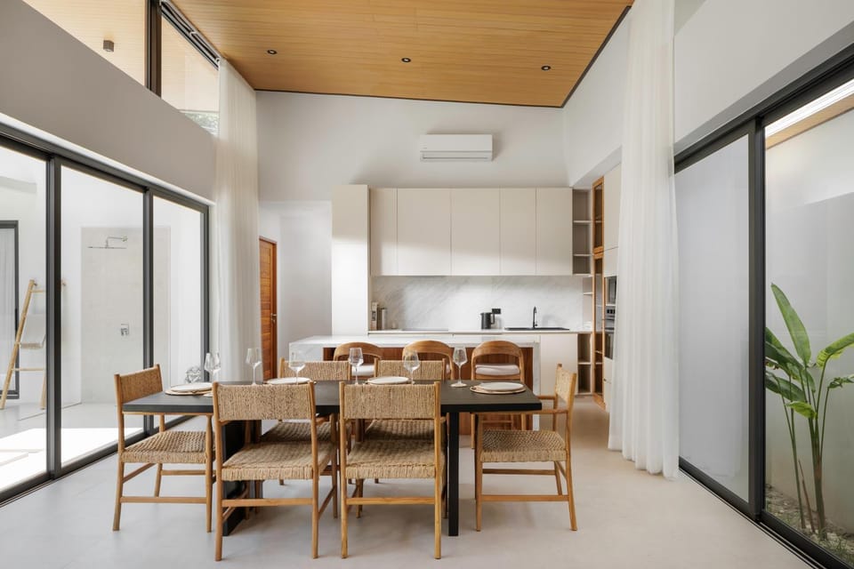 Kitchen or kitchenette, Dining area, kitchen