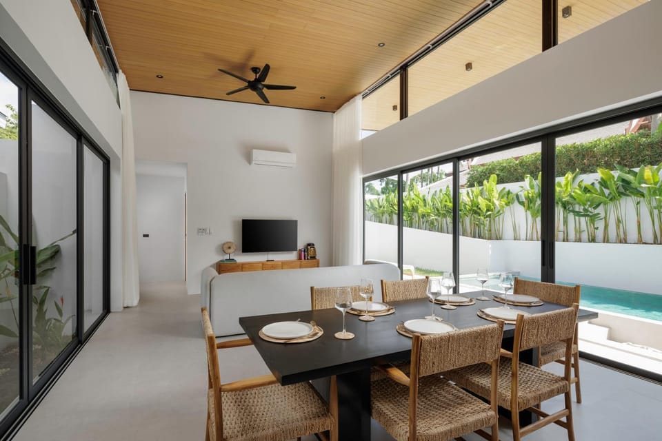 TV and multimedia, Living room, Dining area