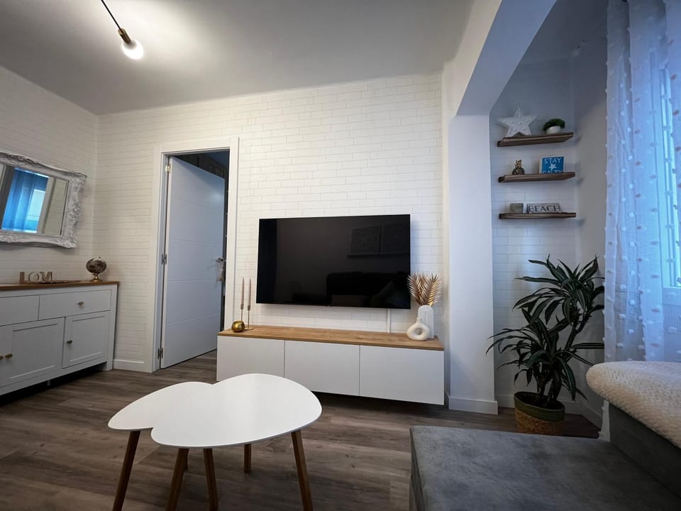 Piso recién reformado en el centro de Santander, zona estaciones Apartment in Santander