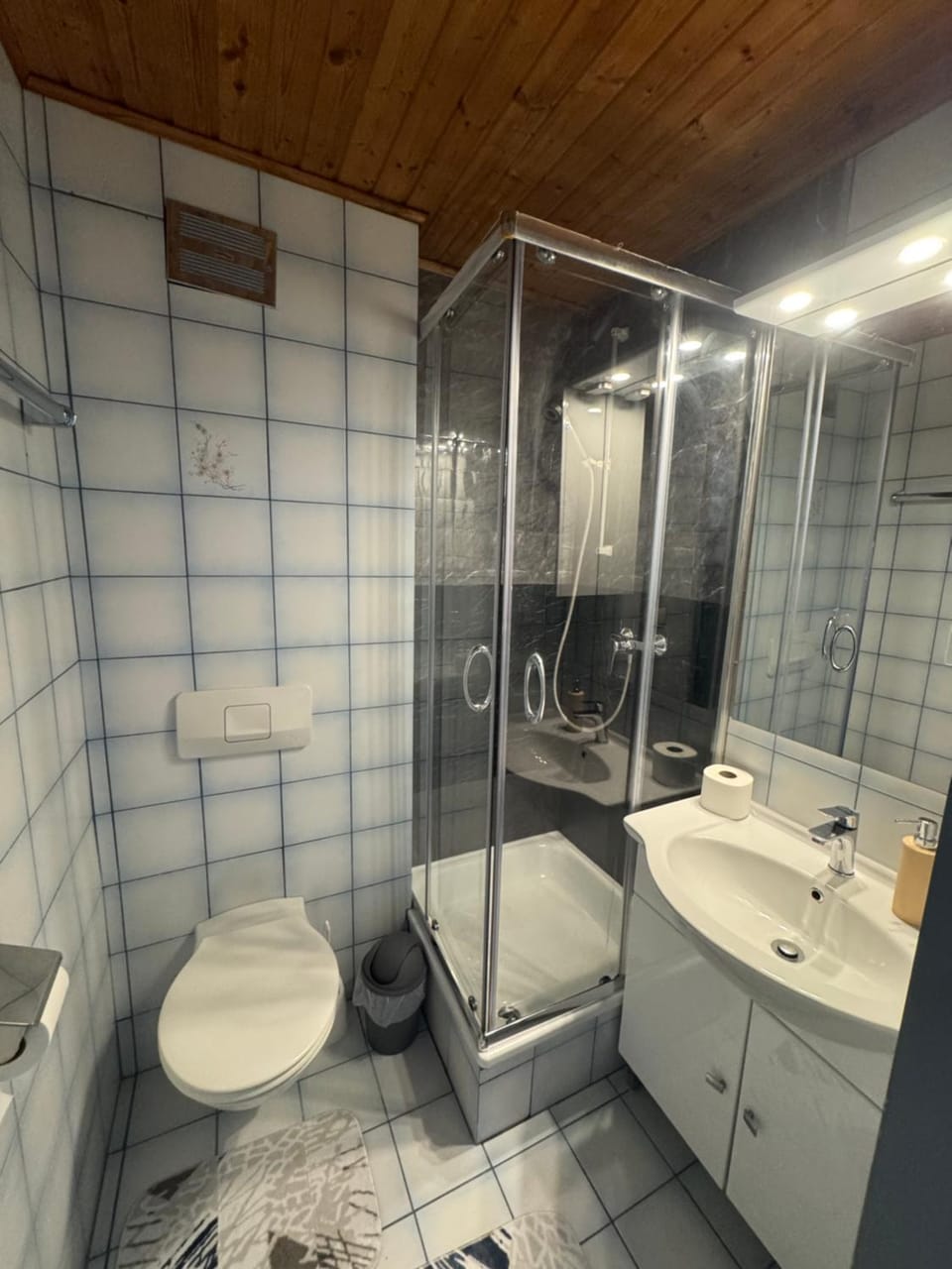 Guesthouse-Mother Bed and Breakfast in Carinthia, Austria