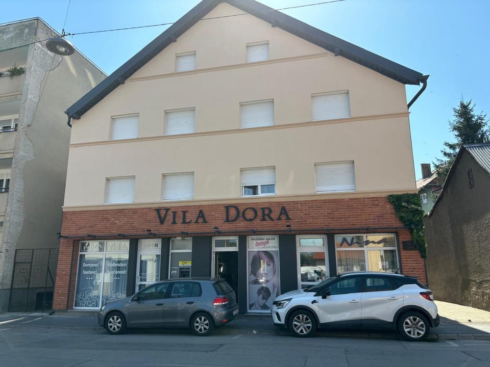 Property building, Facade/entrance