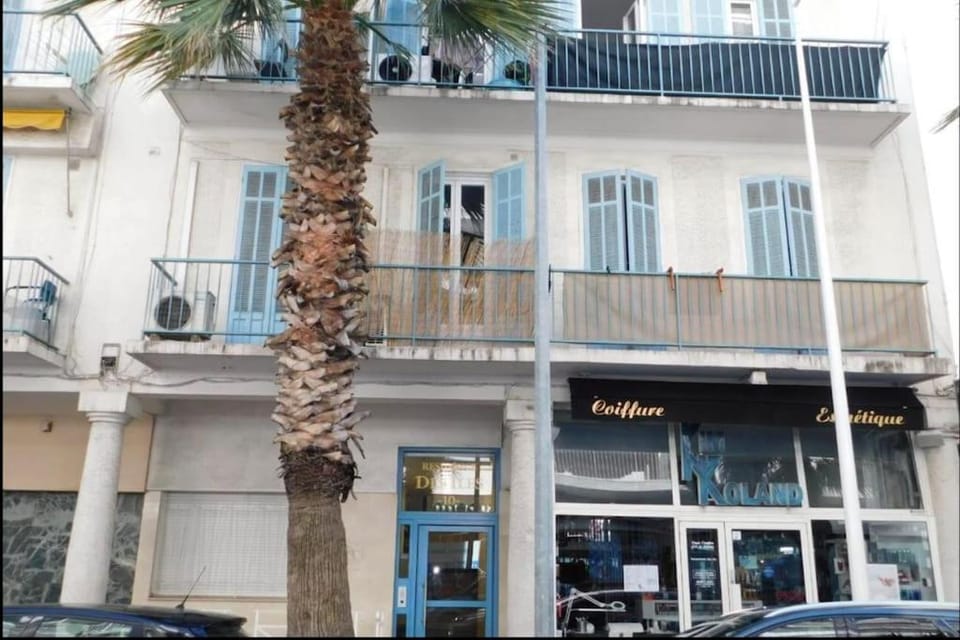 Beau T1 bis centre Juan les pins Apartment in Antibes