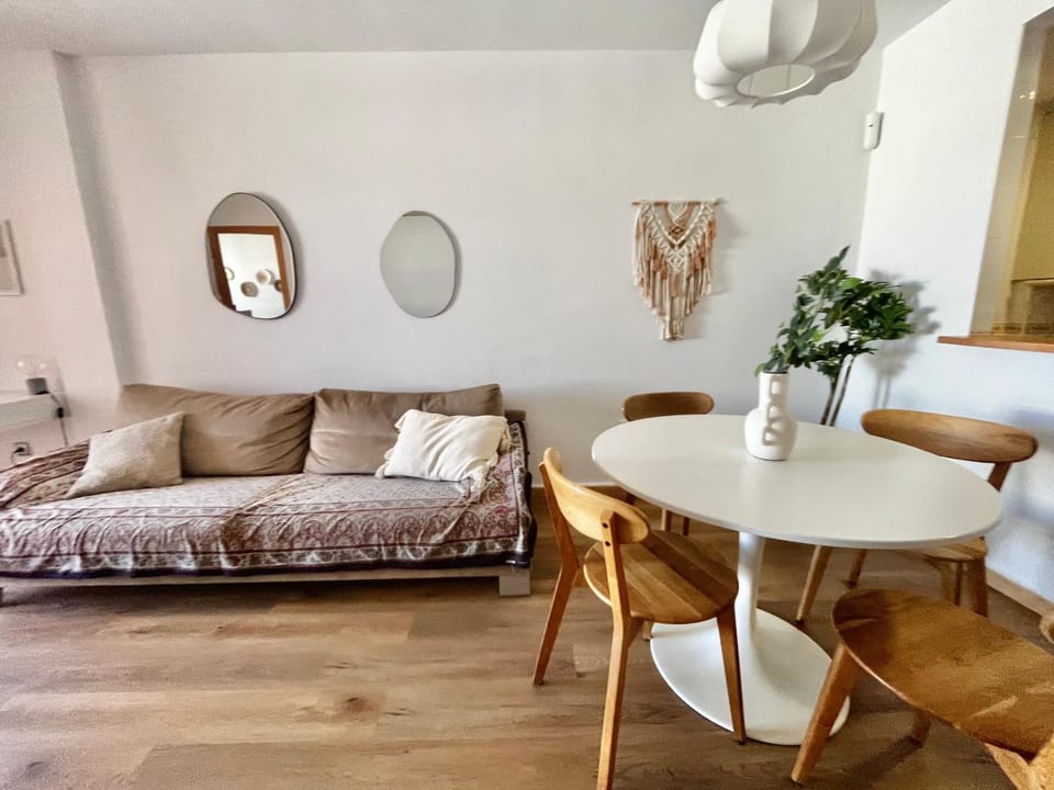 Seating area, Dinner