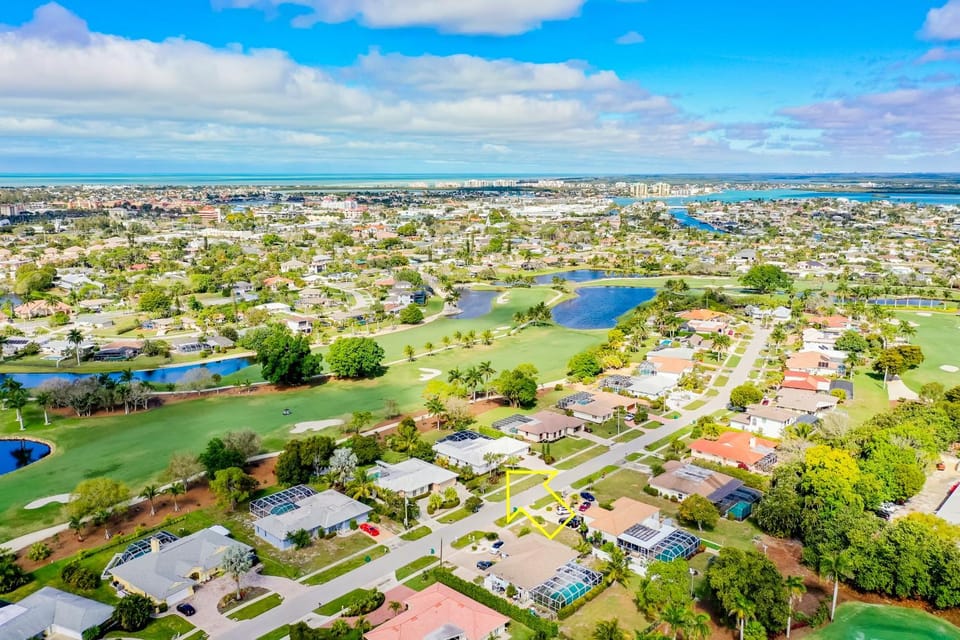 Luxury Golf-View Oasis with Heated Pool Quiet Marco Island Location House in Marco Island