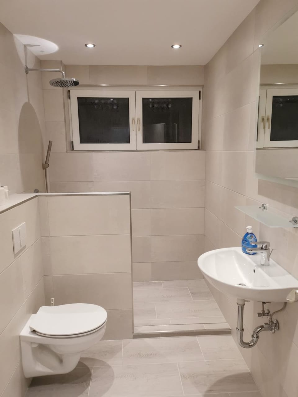 Schöne Wohnung 90 Uni Nah Mainz Apartment in Mainz