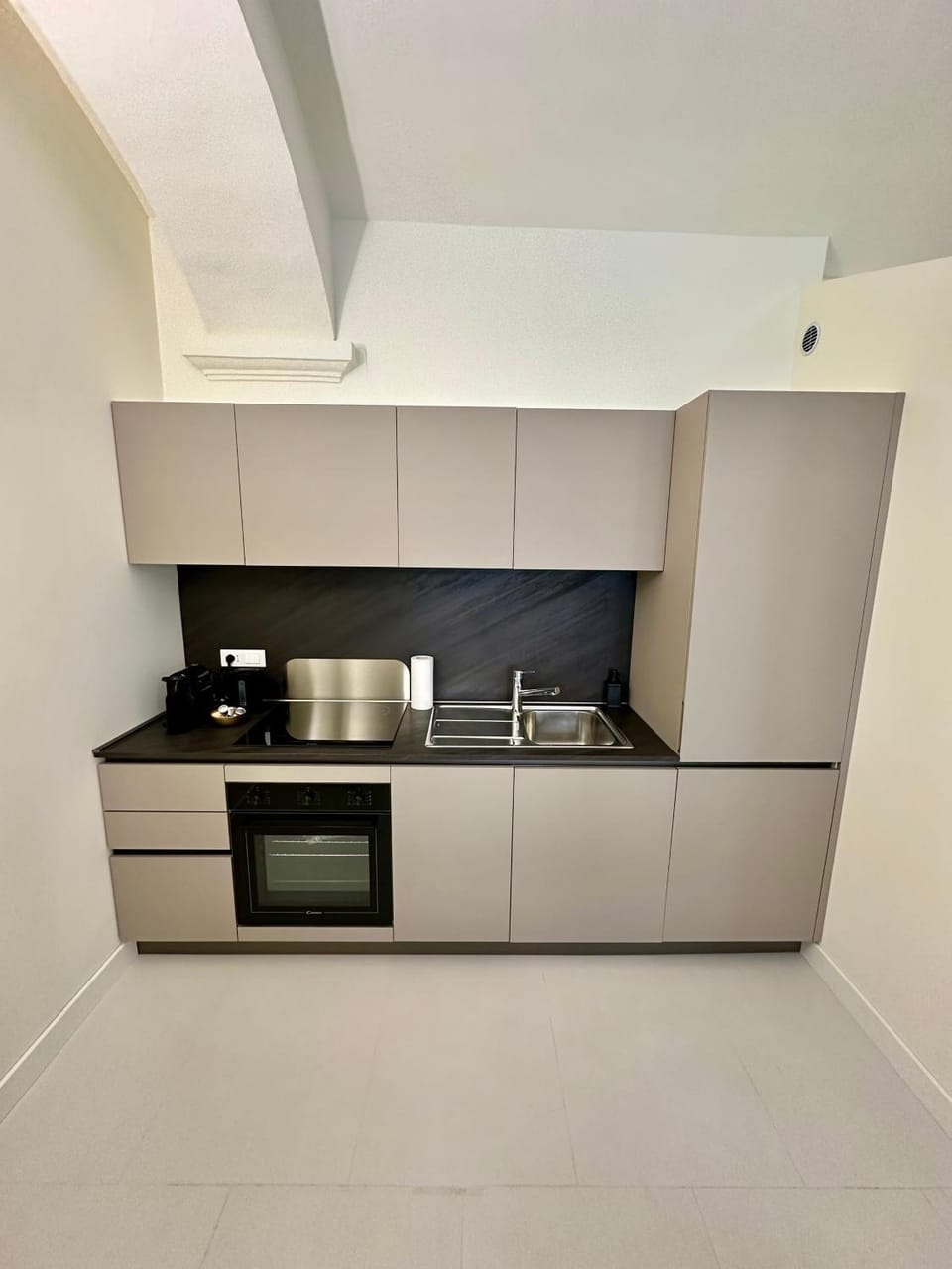 Kitchen or kitchenette, minibar, pet friendly, stove