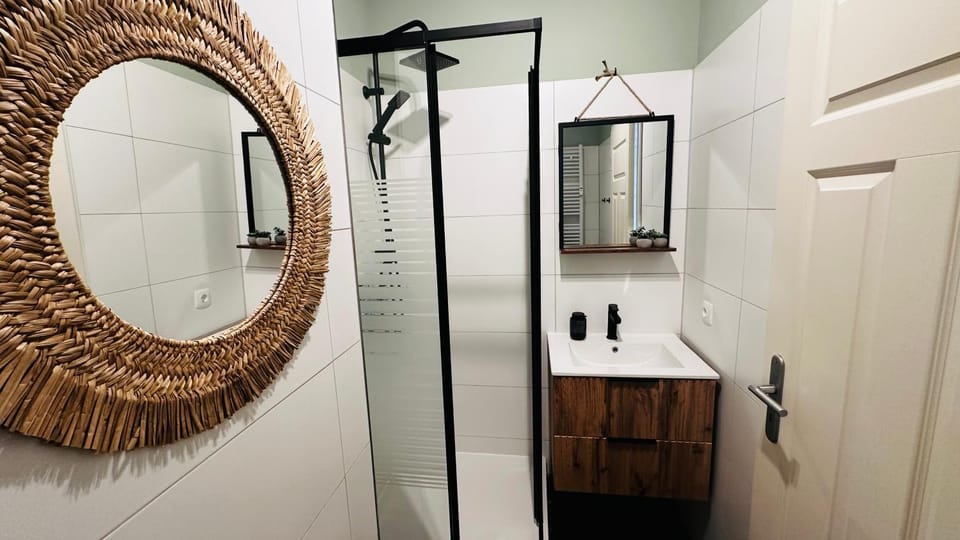 Shower, Bathroom