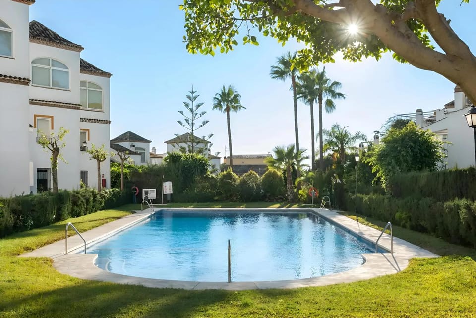 Garden, Swimming pool